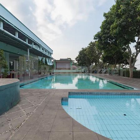 Hotel Ayong Linggarjati Kuningan Mitra Reddoorz ภายนอก รูปภาพ