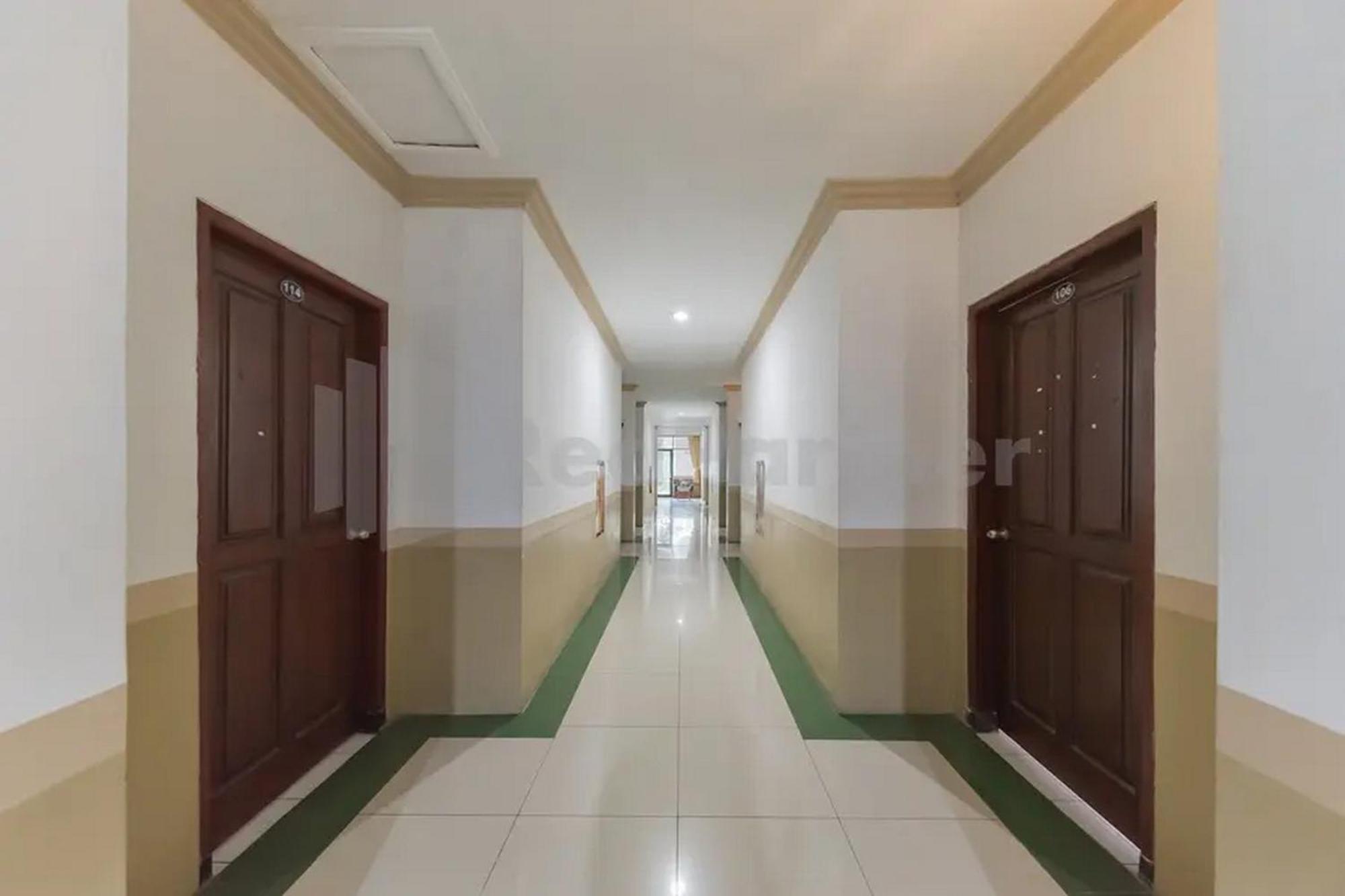 Hotel Ayong Linggarjati Kuningan Mitra Reddoorz ภายนอก รูปภาพ